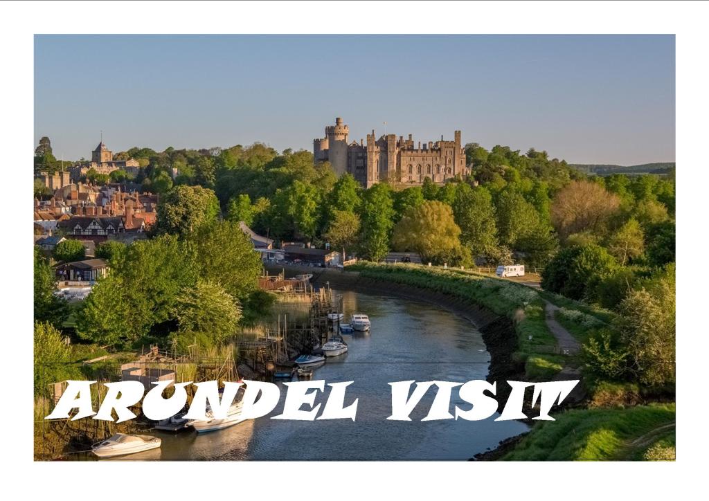 This image has an empty alt attribute; its file name is visit-arundel.jpg